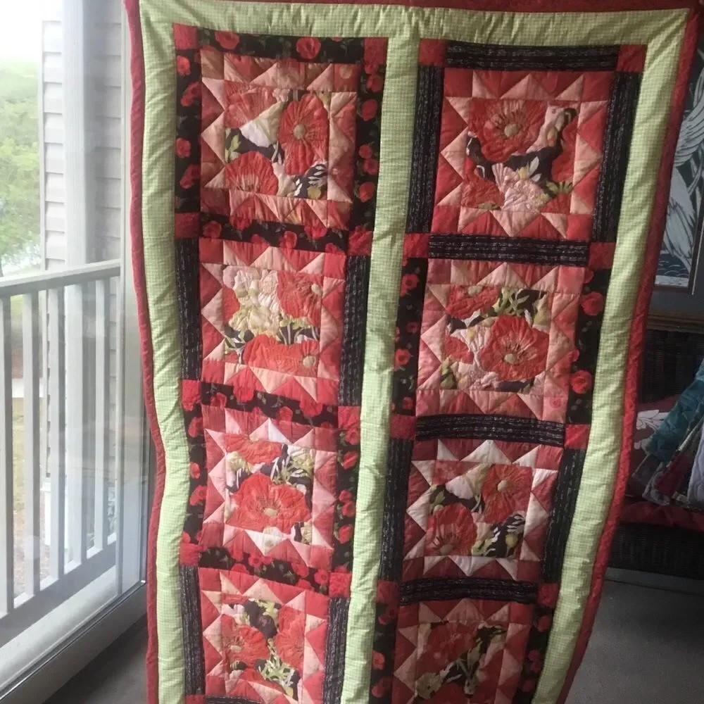 Brand new Hand Crafted Poppies Quilt